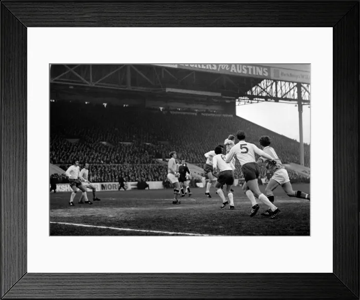 Framed Print : Manchester City v. Leeds United. Action From the match. November 1969 Z11535-014