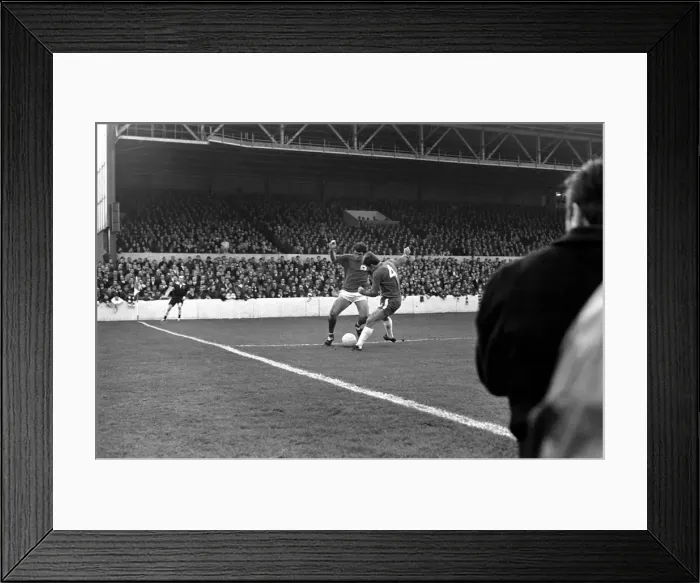 Framed Print : English League Division One match Nottingham Forest 1 v Chelsea 1 Framed Print : English League Division One match Nottingham Forest 1 v Chelsea 1