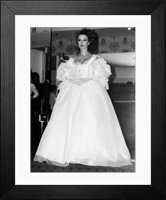 Framed Print : Jane Seymour British actress 1984 Framed Print : Jane Seymour British actress 1984