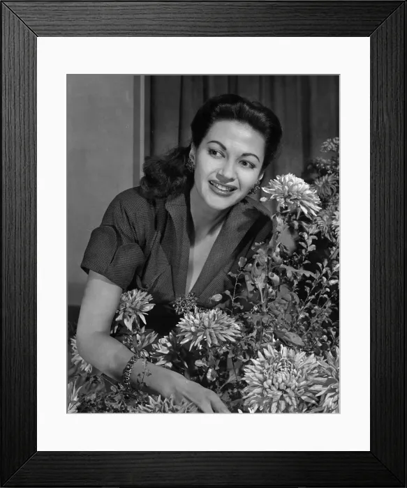 Framed Print : Yvonne De Carlo Canadian actress 1948