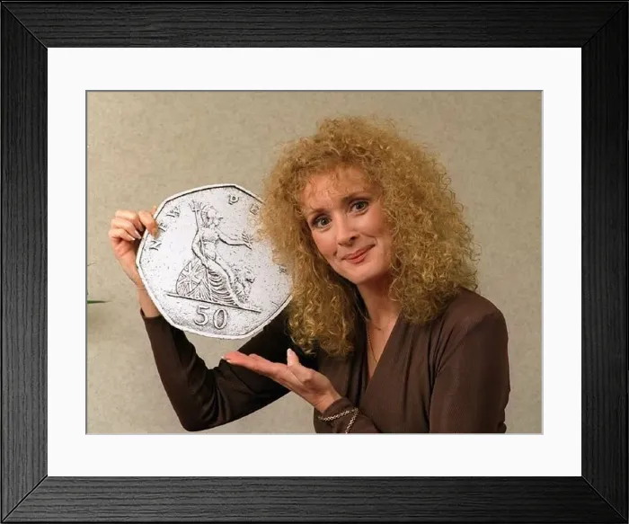 : Beverley Callard May 1998 Coronation Street actress holding a very large : Beverley Callard May 1998 Coronation Street actress holding a very large