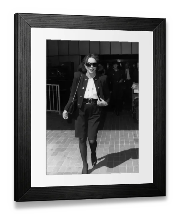 Framed Print : Joan Collins Actress arrives at Heathrow Airport Framed Print : Joan Collins Actress arrives at Heathrow Airport