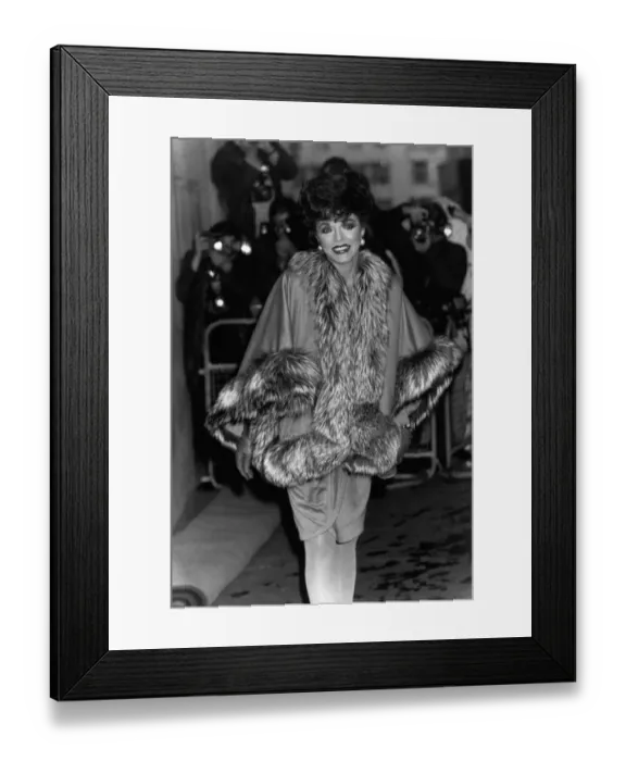 Framed Print : Joan Collins Actress in London arriving at a Woman of Achievments Award Ceremony