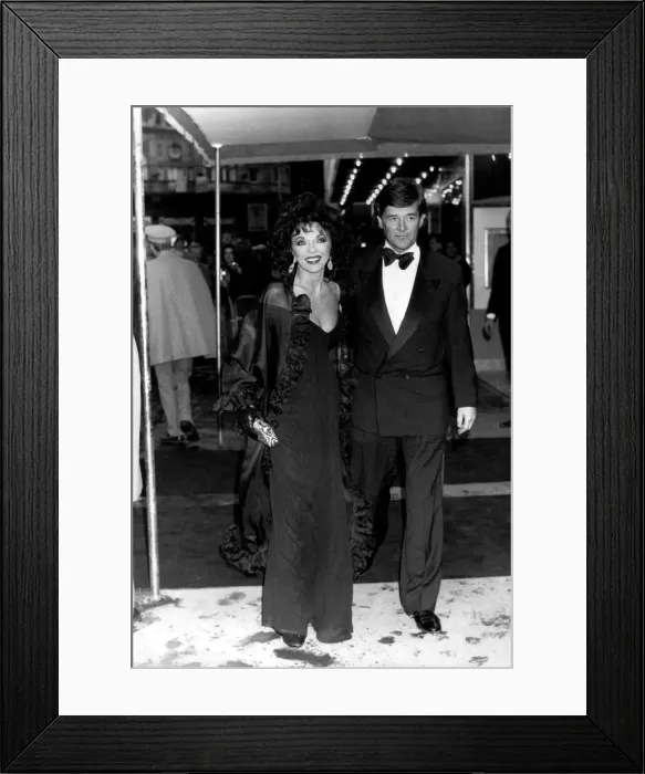 Framed Print : Joan Collins Actress arriving at the Odeon Leicester Square to see the premiere of