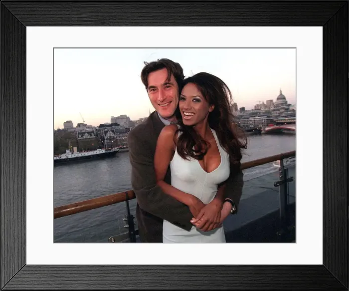 Framed Print : Baywatch actress Tracey Bingham with Mirror reporter Chris Hughes Framed Print : Baywatch actress Tracey Bingham with Mirror reporter Chris Hughes