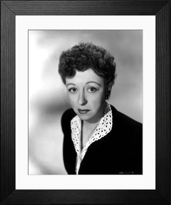 Framed Print : Thora Hird actress plays a leading role in the new Associated British kenwood production Framed Print : Thora Hird actress plays a leading role in the new Associated British kenwood production