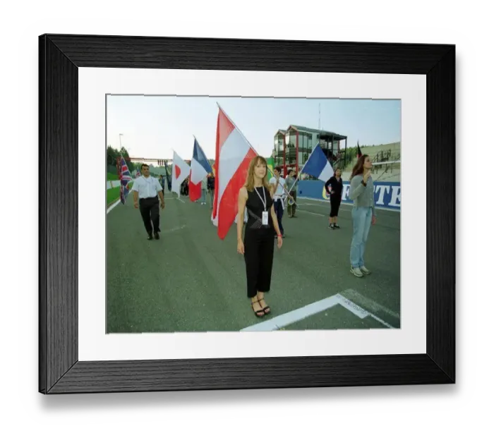  : F1 Grid Girl Feature August 1999 Carole Aye Maung Mirror Staff Journalist