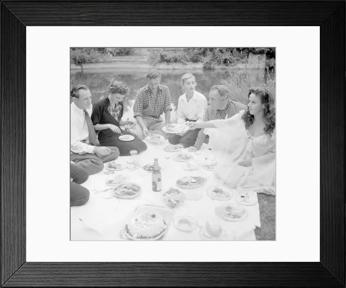 Framed Print : Left to right Trevor Howard, Celia Johnson, Jacques Sernas, Eric Portman Framed Print : Left to right Trevor Howard, Celia Johnson, Jacques Sernas, Eric Portman