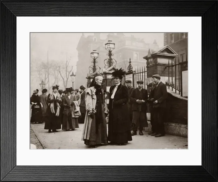Framed Print : Mrs Charlotte Despard LEFT Suffragette Circa 1908 Despard became a member of
