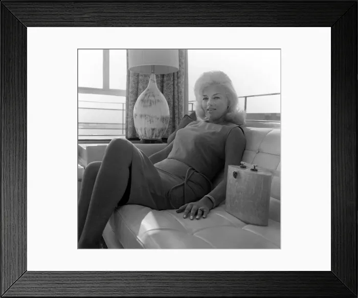 Framed Print : Diana Dors Actress at the Hilton Hotel in London at a press conference 8th March Framed Print : Diana Dors Actress at the Hilton Hotel in London at a press conference 8th March