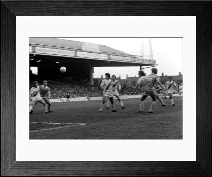 Framed Print : Manchester City 1 v. Crystal Palace 1. Division One Football. May 1981 MF02-28-013 Framed Print : Manchester City 1 v. Crystal Palace 1. Division One Football. May 1981 MF02-28-013