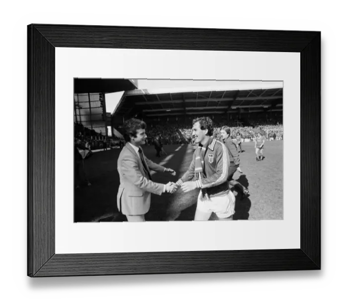 Framed Print : Liverpool 0 v. Sunderland 1. Division One Football. May 1981 MF02-27-038