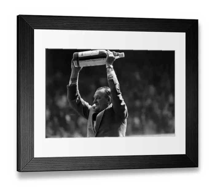 Framed Print : Liverpool 0 v. Sunderland 1. Division One Football. May 1981 MF02-27-036