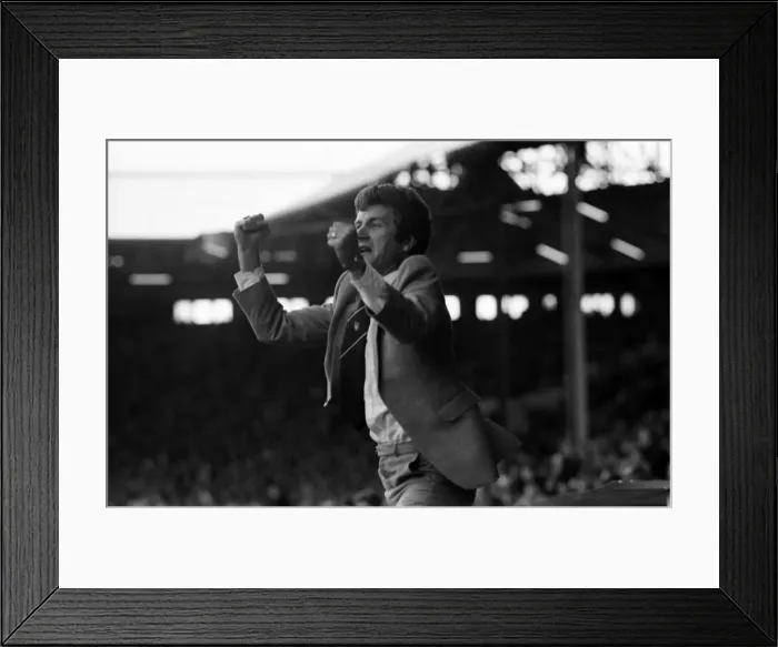 Framed Print : Liverpool 0 v. Sunderland 1. Division One Football. May 1981 MF02-27-011