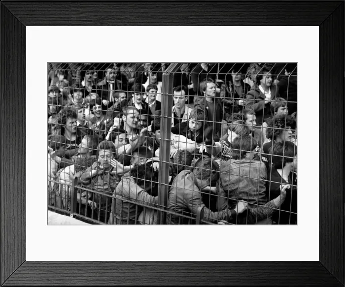 Framed Print : Stoke City 3 v. Wolverhampton Wanderers 2. Division One Football. May 1981 MF02-29-033 Framed Print : Stoke City 3 v. Wolverhampton Wanderers 2. Division One Football. May 1981 MF02-29-033