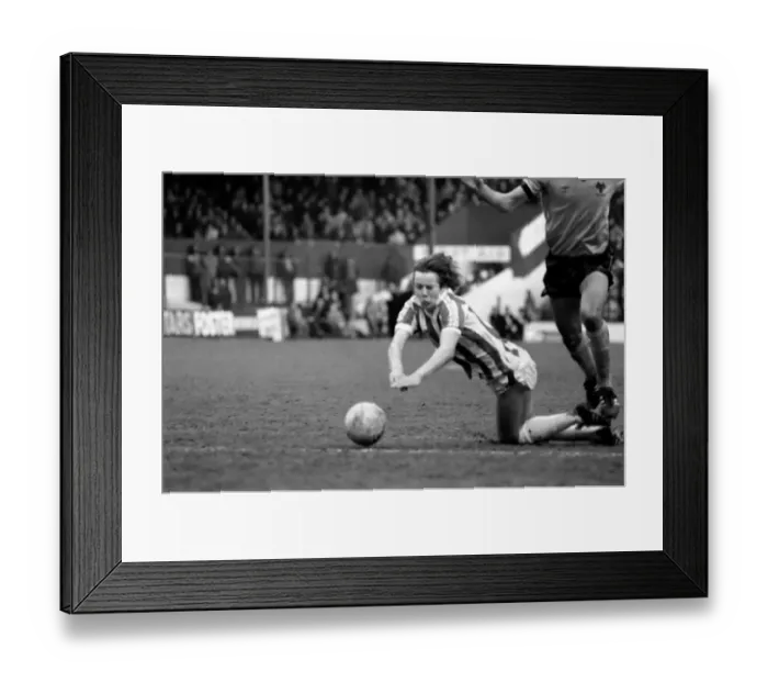 Framed Print : Stoke City 3 v. Wolverhampton Wanderers 2. Division One Football. May 1981 MF02-29