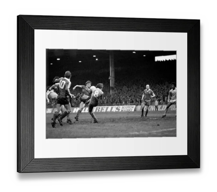 Framed Print : Manchester City 3 v. Middlesbrough 2. Division One Football. January 1981 MF01-13-028