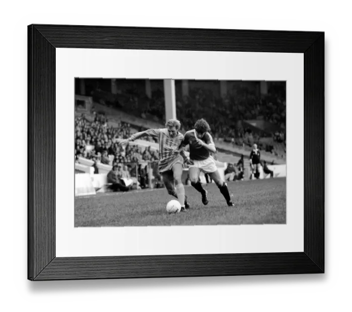 Framed Print : English League Division Two match at Maine Road Manchester City 3 v Crystal Palace