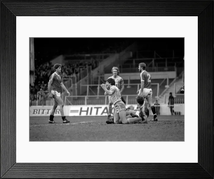 Framed Print : English League Division Two match at Maine Road Manchester City 3 v Crystal Palace