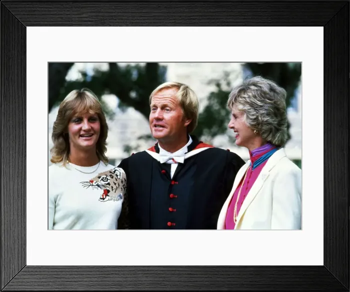Framed Print : Jack Nicklaus - July 1984 17 / 07 / 1984 with wife Barbara Framed Print : Jack Nicklaus - July 1984 17 / 07 / 1984 with wife Barbara