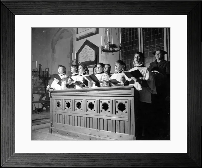 Framed Print : Carols by candlelight at Downe in Kent December 1952 Neg No C6311 Framed Print : Carols by candlelight at Downe in Kent December 1952 Neg No C6311