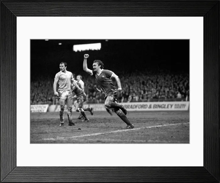 Framed Print : Manchester City 3 v. Middlesbrough 2. Division One Football. January 1981 MF01-13-006 Framed Print : Manchester City 3 v. Middlesbrough 2. Division One Football. January 1981 MF01-13-006