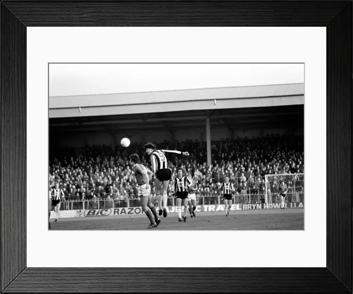 Framed Print : Wrexham 0 v. Newcastle 0. Division Two Football. January 1981 MF01-09-044 Framed Print : Wrexham 0 v. Newcastle 0. Division Two Football. January 1981 MF01-09-044