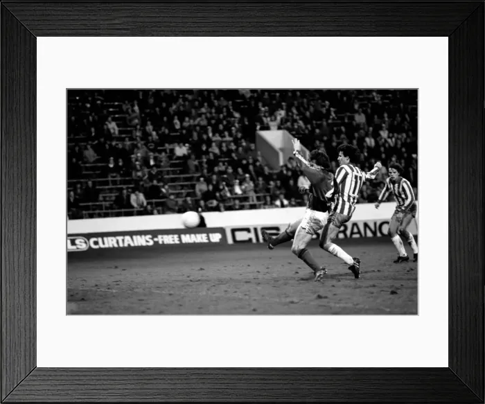 Framed Print : Sheffield Wednesday 4 v. Bristol Rovers 1. Division Two Football. MF01-10-022 Framed Print : Sheffield Wednesday 4 v. Bristol Rovers 1. Division Two Football. MF01-10-022