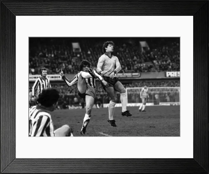 Framed Print : Sheffield Wednesday 0 v. Chelsea 0. Division Two Football. January 1981 MF01-08-025 Framed Print : Sheffield Wednesday 0 v. Chelsea 0. Division Two Football. January 1981 MF01-08-025