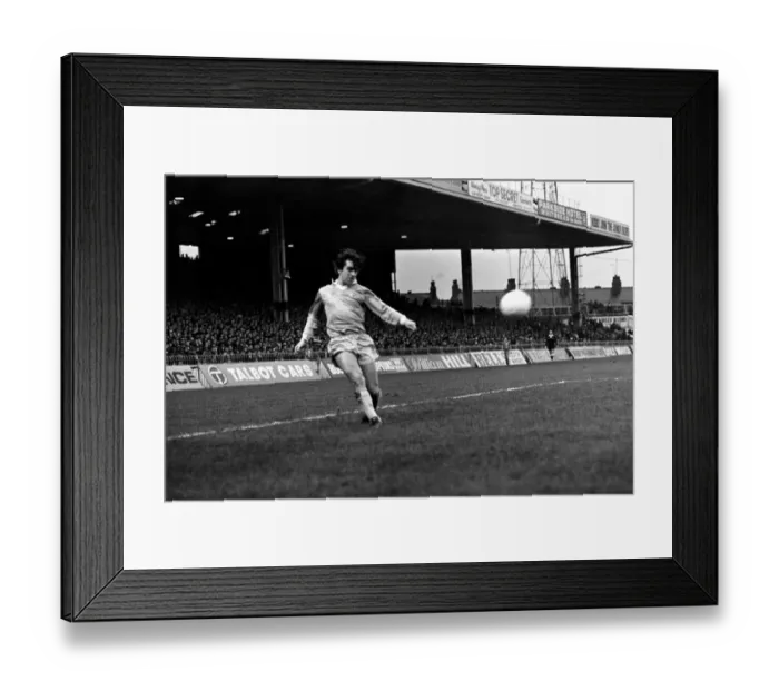 Framed Print : Manchester City 4 v. Crystal Palace 0. F. A Cup Football. January 1981 MF01-03-079