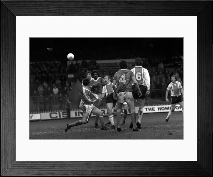Framed Print : Sheffield United 0 v. Gillingham 1. Division Three Football. January 1981 MF01-11-014