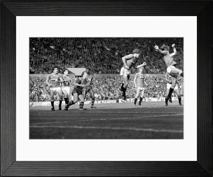 Framed Print : English League Division One match at Old Trafford. Manchetser United 0 v Arsenal 0