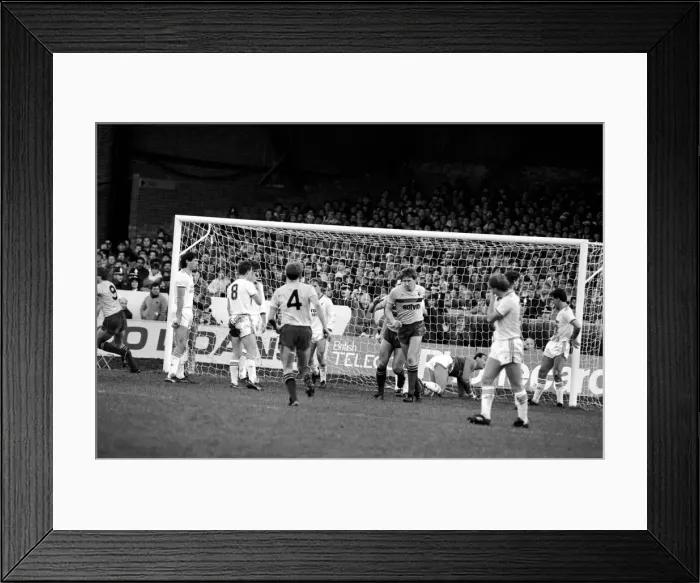 Framed Print : Watford 2 v. Liverpool 0. Division One Football. December 1986 LF21-14-016 Framed Print : Watford 2 v. Liverpool 0. Division One Football. December 1986 LF21-14-016