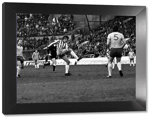 Sheffield Wednesday 0 v. Chelsea 0. Division Two Football. January 1981 MF01-08-027