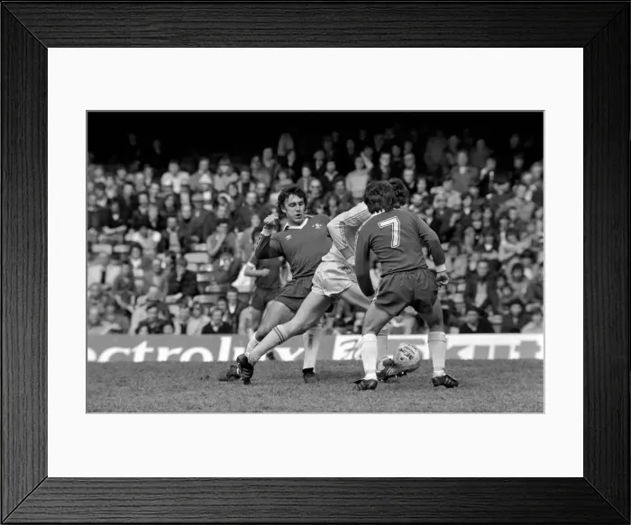 Framed Print : Division Two Football, Chelsea v Notts County, Stamford Bridge