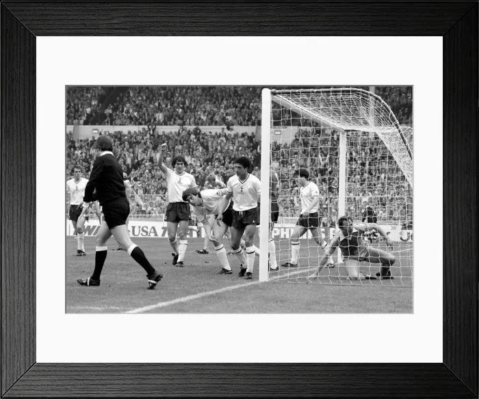 Framed Print : 1980 / 81 Season F. A. Cup Final Wembley. Tottenham Hotspur v Manchester City Framed Print : 1980 / 81 Season F. A. Cup Final Wembley. Tottenham Hotspur v Manchester City