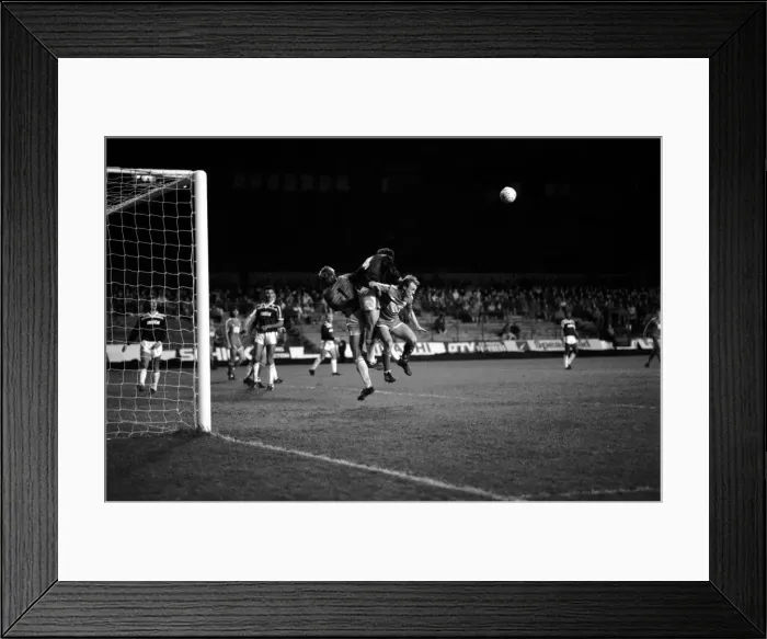 Framed Print : Chelsea 4 v. Aston Villa 1. Division One Football. December 1986 LF21-24-057 Framed Print : Chelsea 4 v. Aston Villa 1. Division One Football. December 1986 LF21-24-057