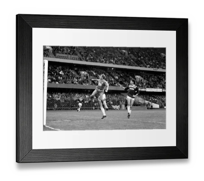 Framed Print : Chelsea 4 v. Aston Villa 1. Division One Football. December 1986 LF21-24-079 Framed Print : Chelsea 4 v. Aston Villa 1. Division One Football. December 1986 LF21-24-079