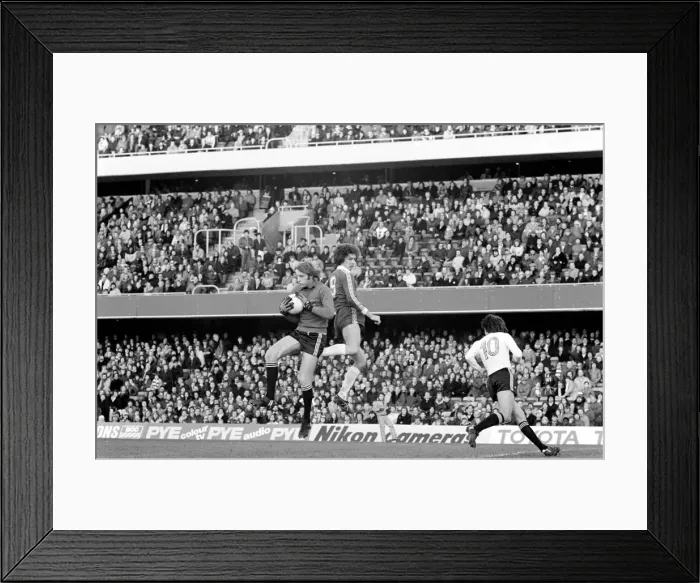 Framed Print : Division Two Football 1980  /  81 Season. Chelsea v Swansea, Stamford Bridge