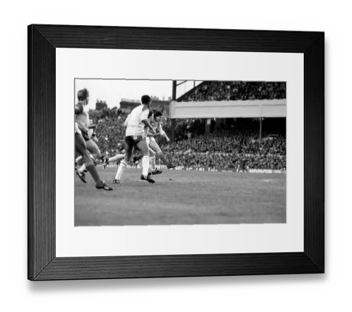 Framed Print : Arsenal 1 v. Southampton 0. Division One Football. December 1986 LF21-25-004