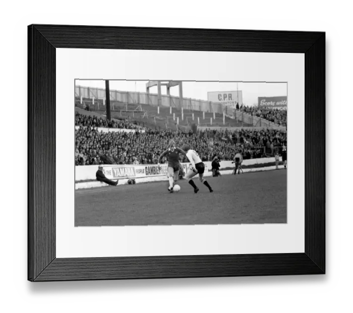 Framed Print : Division Two Football 1980 / 81 Season. Chelsea v Swansea, Stamford Bridge Framed Print : Division Two Football 1980 / 81 Season. Chelsea v Swansea, Stamford Bridge