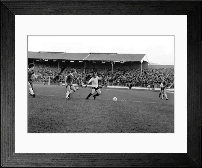 Framed Print : Division Two Football 1980  /  81 Season. Chelsea v Swansea, Stamford Bridge
