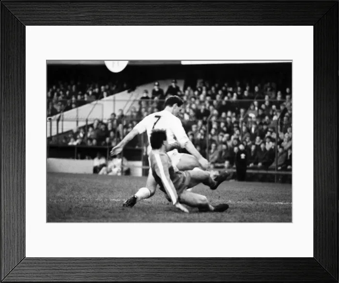 Framed Print : Chelsea 0 v. Tottenham 2. Division One Football. Hotspur. December 1986 LF21-23-101 Framed Print : Chelsea 0 v. Tottenham 2. Division One Football. Hotspur. December 1986 LF21-23-101