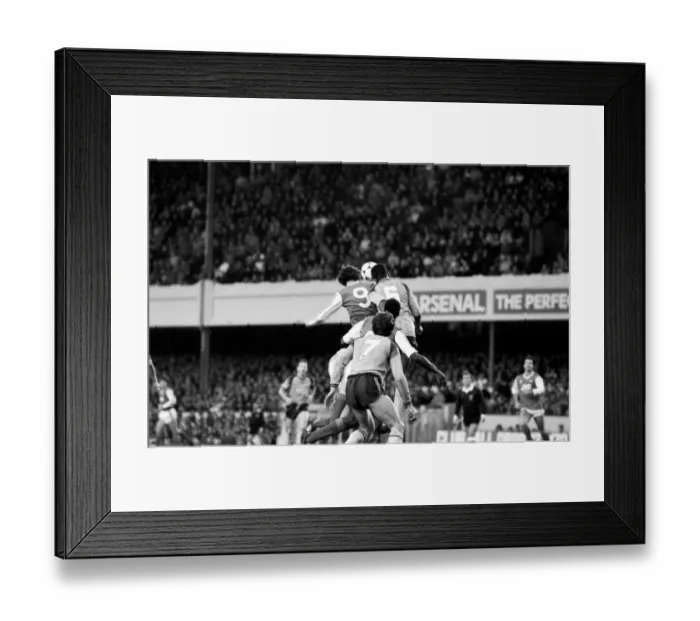 Framed Print : Arsenal 1 v. Southampton 0. Division One Football. December 1986 LF21-25-016 Framed Print : Arsenal 1 v. Southampton 0. Division One Football. December 1986 LF21-25-016