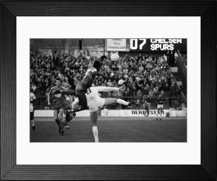 Framed Print : Chelsea 0 v. Tottenham 2. Division One Football. Hotspur. December 1986 LF21-23-008 Framed Print : Chelsea 0 v. Tottenham 2. Division One Football. Hotspur. December 1986 LF21-23-008