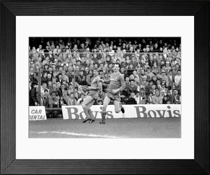 Framed Print : Chelsea 0-1 Liverpool league match, last of season, at Stamford Bridge, 3rd May 1986