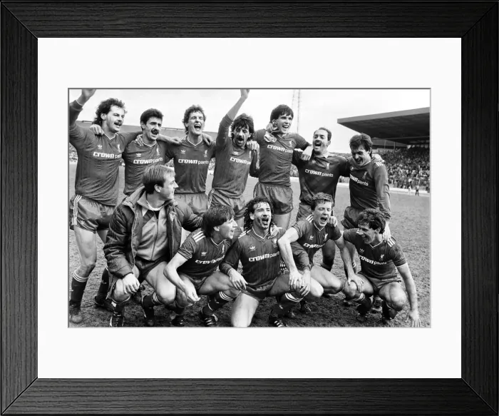 Framed Print : Chelsea 0-1 Liverpool league match, last of season, at Stamford Bridge, 3rd May 1986 Framed Print : Chelsea 0-1 Liverpool league match, last of season, at Stamford Bridge, 3rd May 1986