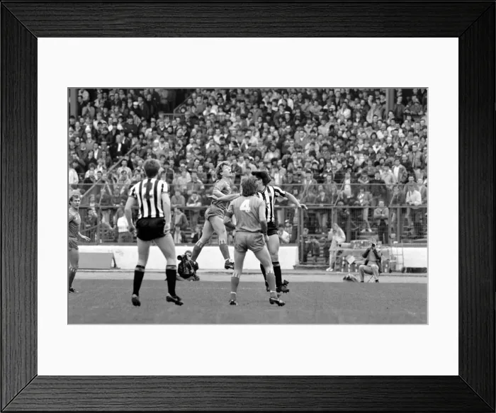 Framed Print : Chelsea 1 v. Newcastle 1. Division One Football United. April 1986 LF19-10-013