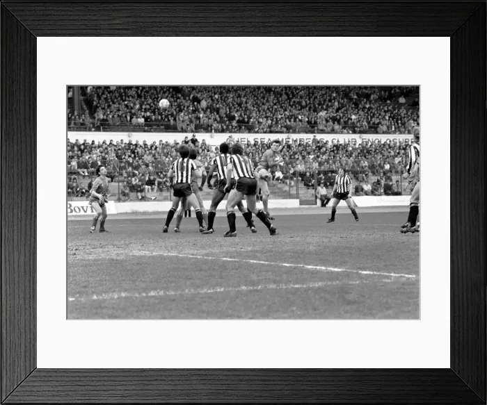 Framed Print : Chelsea 1 v. Newcastle 1. Division One Football United. April 1986 LF19-10-012 Framed Print : Chelsea 1 v. Newcastle 1. Division One Football United. April 1986 LF19-10-012
