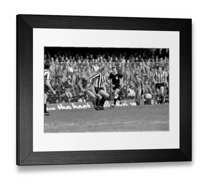 Framed Print : Chelsea 1 v. Newcastle 1. Division One Football United. April 1986 LF19-10-003